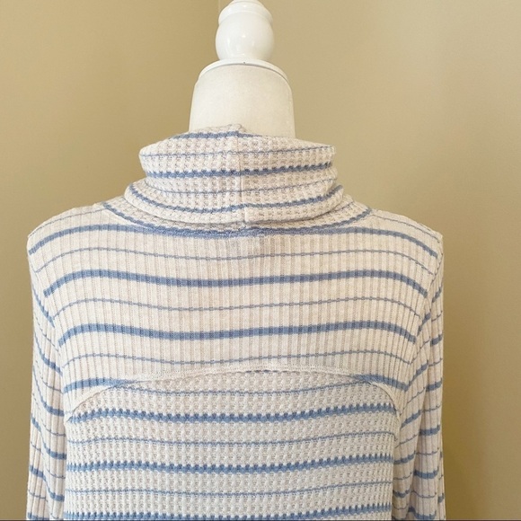 We the Free Waffle Knit Cowl Neck Top - M - Picture 4 of 10